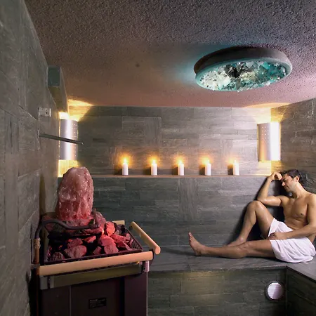 Hotel Rovanada Wellness & Bergnatur 4*