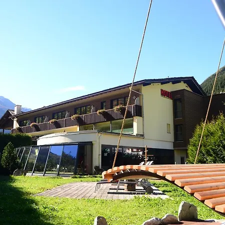 Rovanada Wellness & Bergnatur Hotel Vals