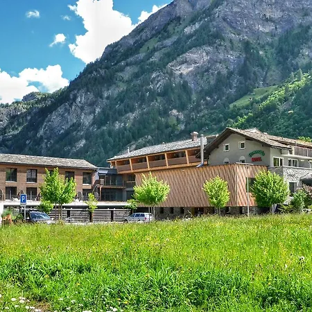 Hotel Rovanada Wellness & Bergnatur 4*