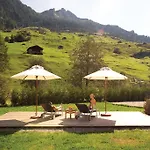 Rovanada Wellness & Bergnatur מלון ולס