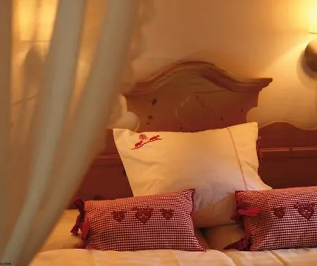 Rovanada Wellness & Bergnatur 발스