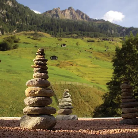 Hotel Rovanada Wellness & Bergnatur 4*