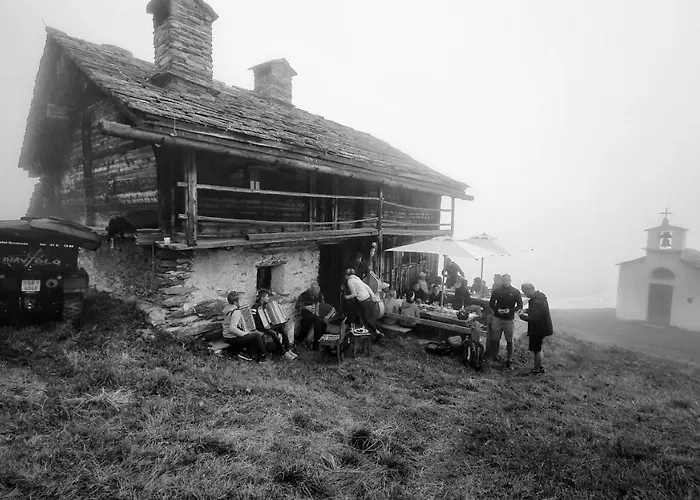 Rovanada Wellness & Bergnatur 호텔 4*