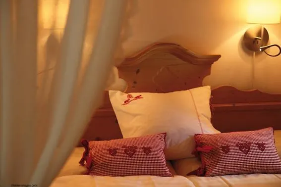 Rovanada Wellness & Bergnatur 발스